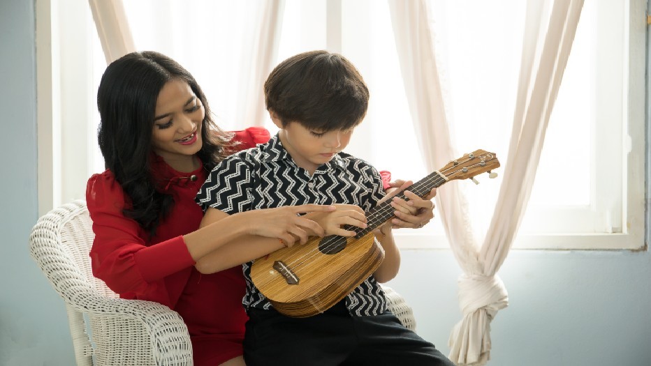 Ukulele Lessons Monrovia MA