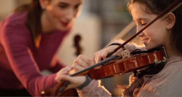 Beginner Violin Lessons: A Guide To Your First Class Joe Ferrante Music ...